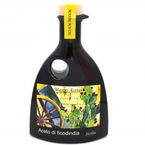 wijnazijn van cactusvijgen in mooi flesje met kurk inhoud 250ml
