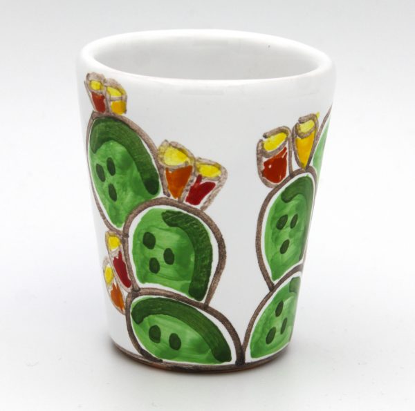 Handgemaakte aardewerk likeur cup met een cactus als afbeelding