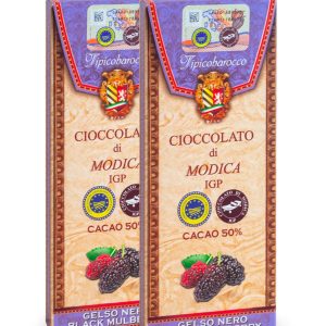 Siciliaanse chocolade uit Modica met zwarte moerbeien