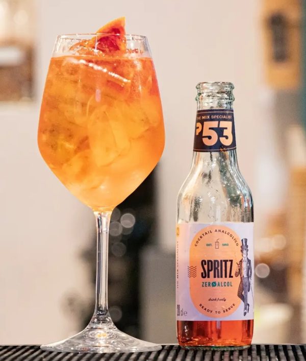 Spritz cocktail zonder alcohol, van Sicilië