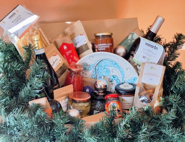 Il Mandorlo verrassings kerstpakket vol met Siciliaanse delicatessen